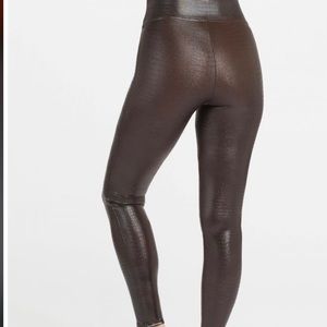 Faux Leather Croc Shine Leggings